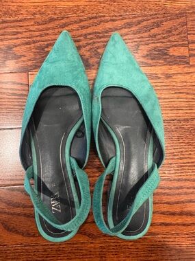 Zara Green Suede Pointed-Toe Slingback Flats